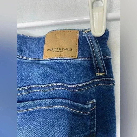 America Eagle Distressed Next Level Stretch X Crop Jegging - Picture 6 of 9